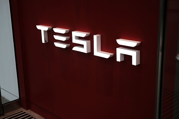 Tesla Also Suffers From Chip Shortage: Elon Musk Now Wants to Make Advance Semiconductor Payments 