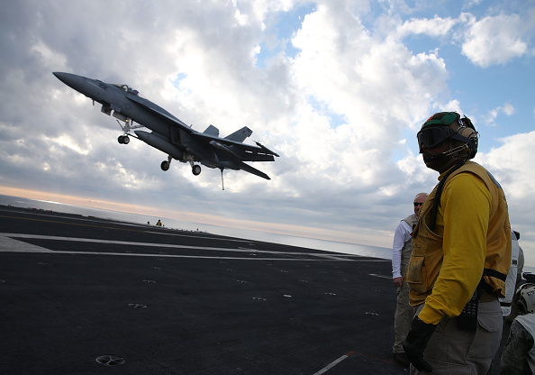This US Unmanned Carrier-Based Drone Refuels the Navy Super Hornet Jet for the First Time! 