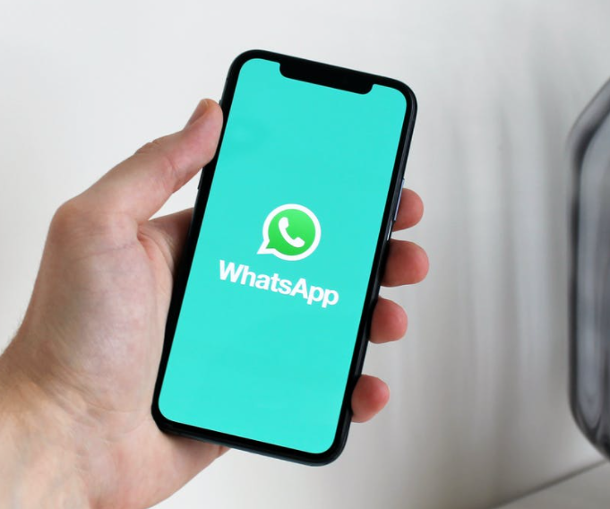 WhatsApp Gives Users Access to Facebook Shops | Cross-Platform Shopping Made Easier