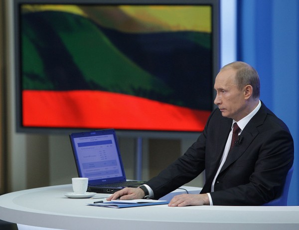 俄罗斯黑客目标总统弗拉基米尔•普京(Vladimir Putin)的互动