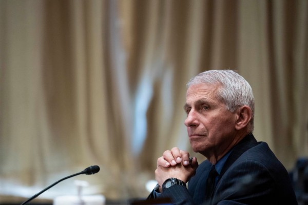 Fauci Wants People to Wear Face Masks Despite full dose of vaccine