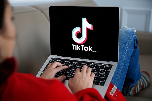 TikTok 'Hello My Name Is Suzie' Trend Is NOT Filter, But A Sticker: Here's How You Can Pull It Off 