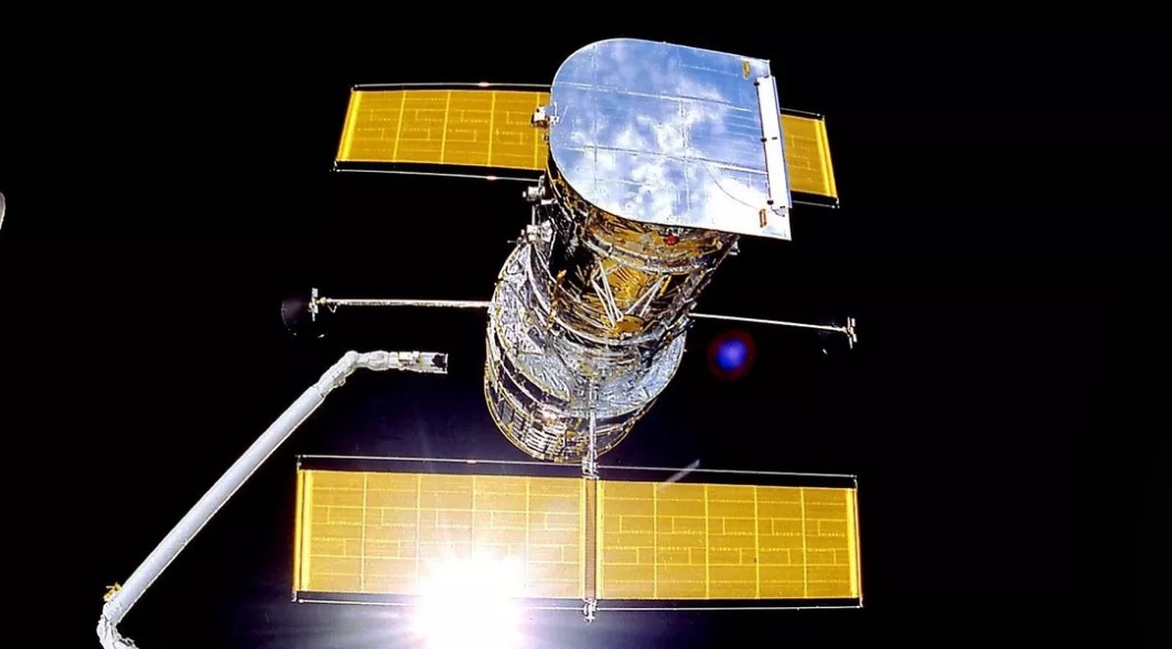 NASA Hubble Space Telescope: Group Will Attempt to Switch the Hardware For Possible Solution                                                                                                            