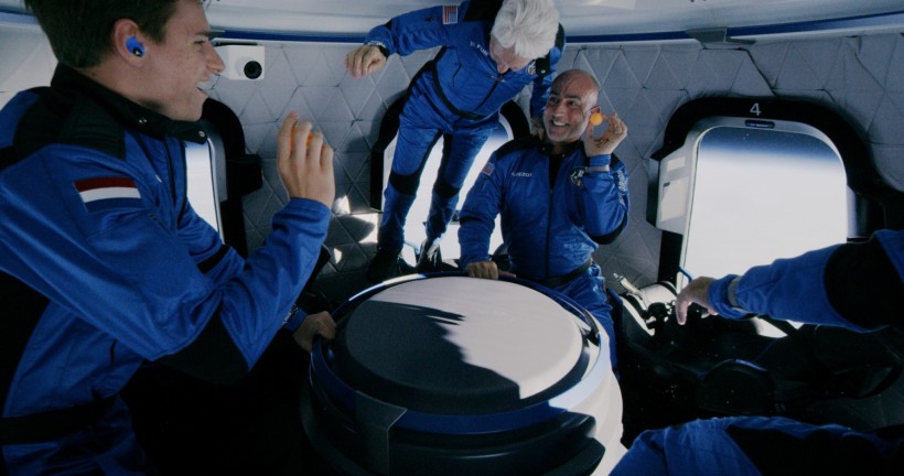 Jeff Bezos and Crewmates Aboard New Shepard