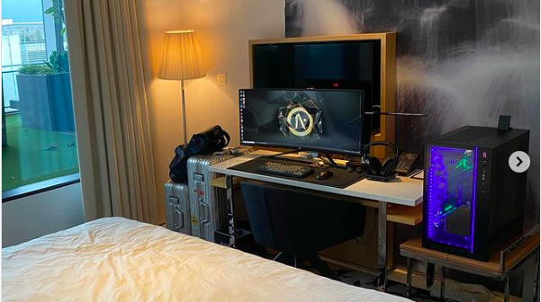 COVID-19 Quarantine: A Man Ships His $7,000 ‘Ultimate Gaming Setup’ to His 14-day Isolation Hotel 
