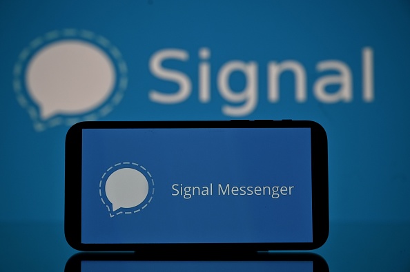 Signal CEO, Founder Resigns | WhatsApp Co-Founder Replaces Him 
