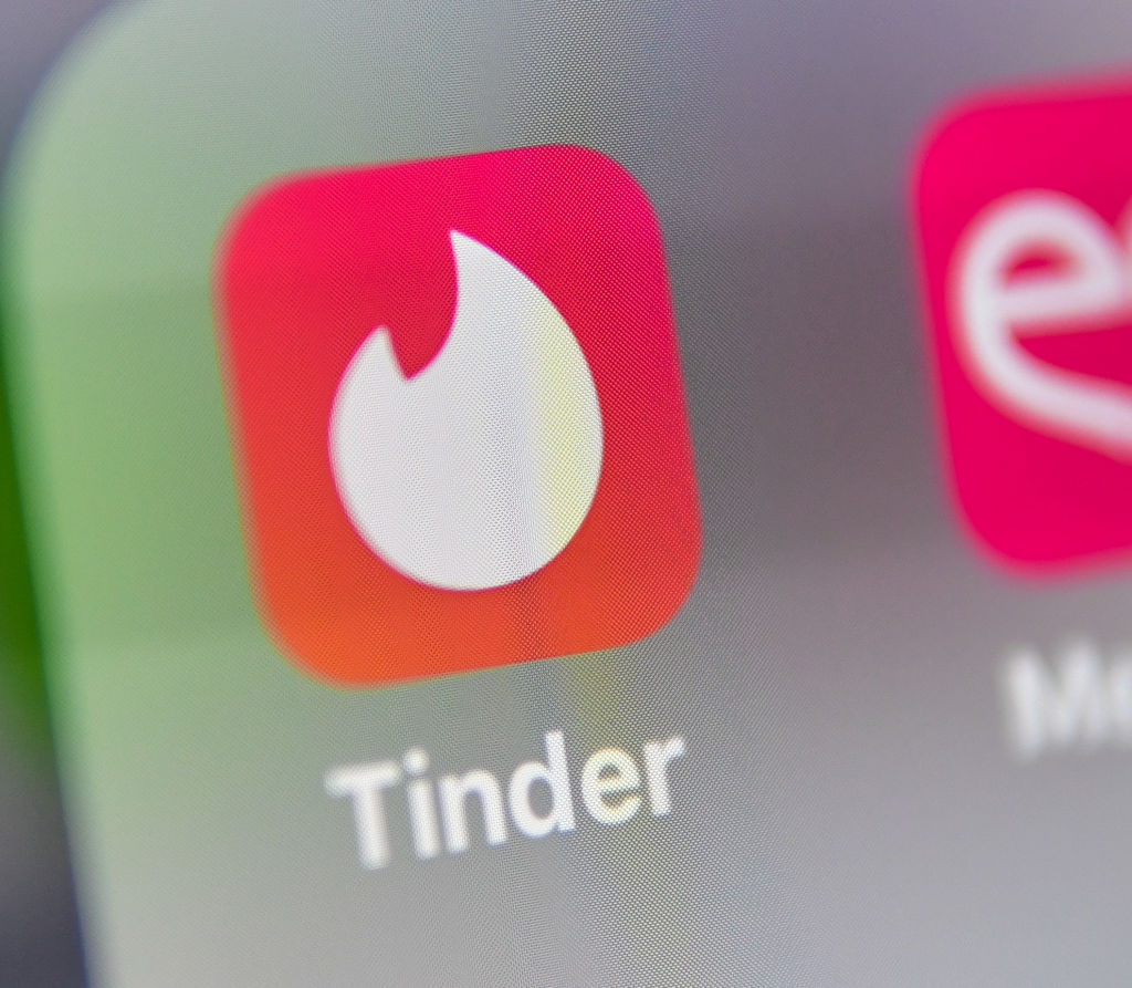 On why tinder messages no background