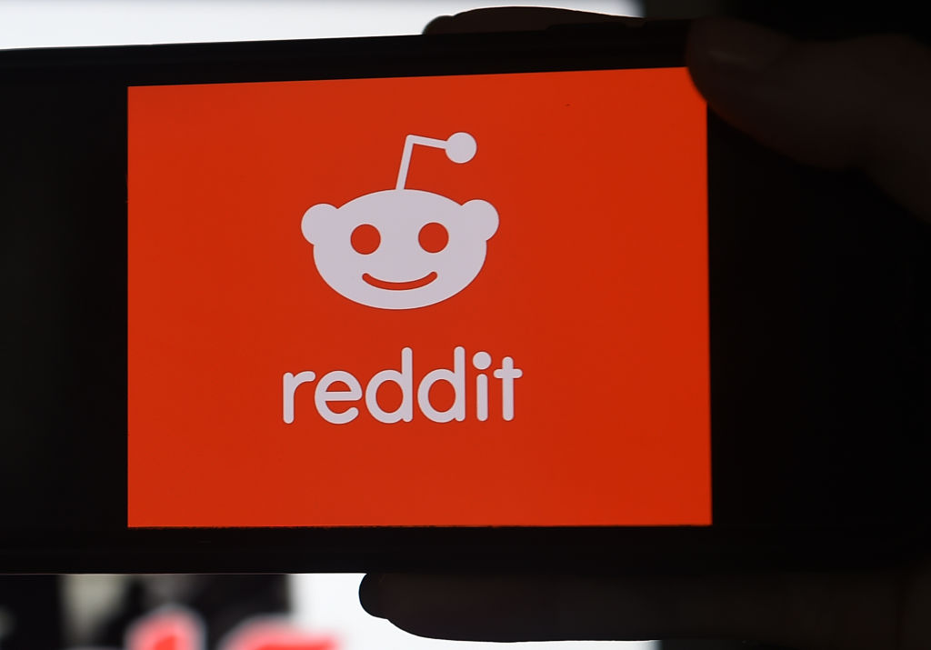 Reddit ofrece un feed similar a TikTok que recopila videos de submods que sigues