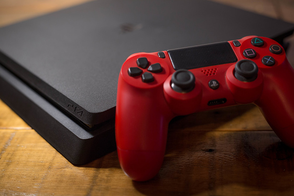 Ps4 console red controller 