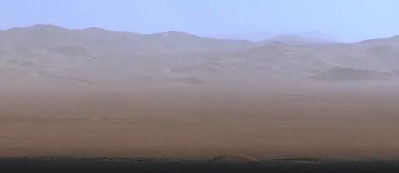 NASA's Curiosity Rover Shoots Breath-taking Photos of Mars' 18,000-Foot Mountains