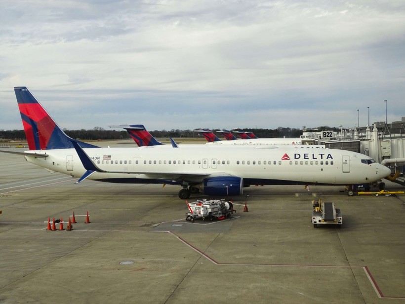 Delta Air Lines to Implement $200 Monthly Health Insurance Surcharge for Unvaccinated Employees