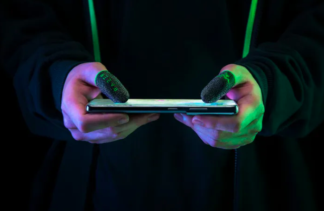 Razer’s Gaming Finger Sleeves Release at $9.99 for Mobile Gamers
