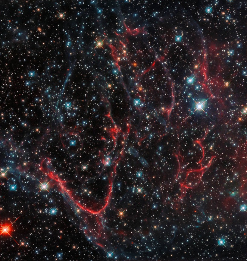 The Hubble Space Telescope's Photo of the SNR 0454-67.2
