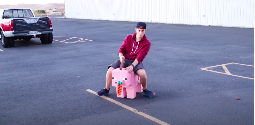 ‘Minecraft’ Pig Comes to Life! YouTuber Electo Creates One That Achieves 20mph Top Speed 
