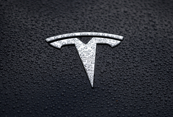 Apple Hires Tesla’s Autopilot Director to Work on Apple Car’s Autonomous Software 