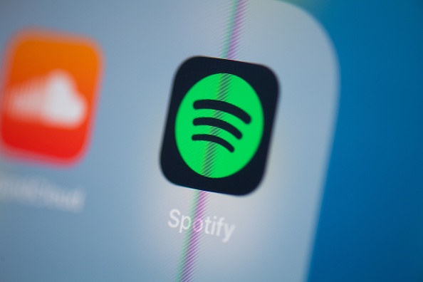 spotify support buckles from young fans