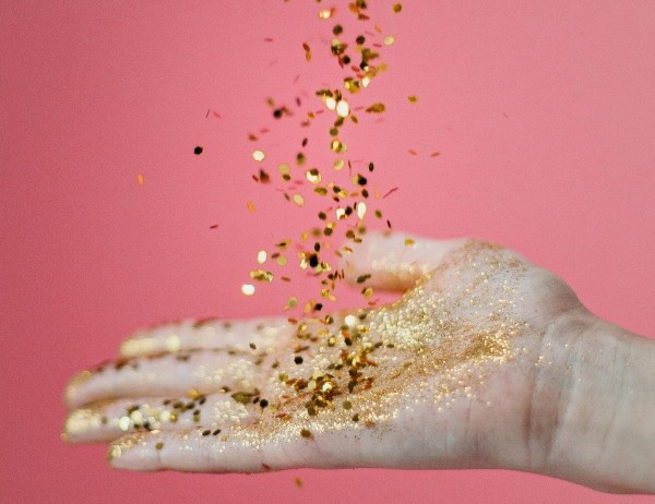 What Is Glitter? Overview of Microplastic Pollution