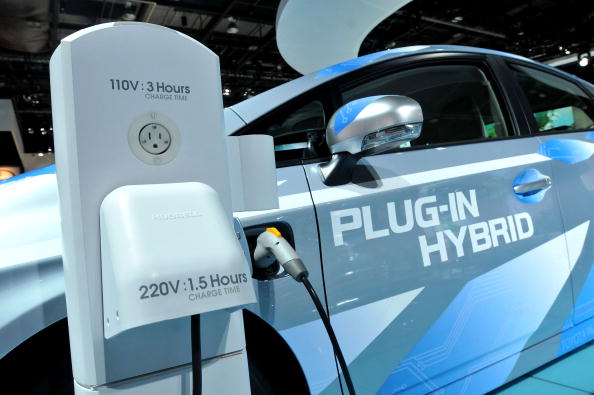 EV Vs. Hydrogen Cell Vehicles: Which One is the Best for You? Advantages, Differences, and More