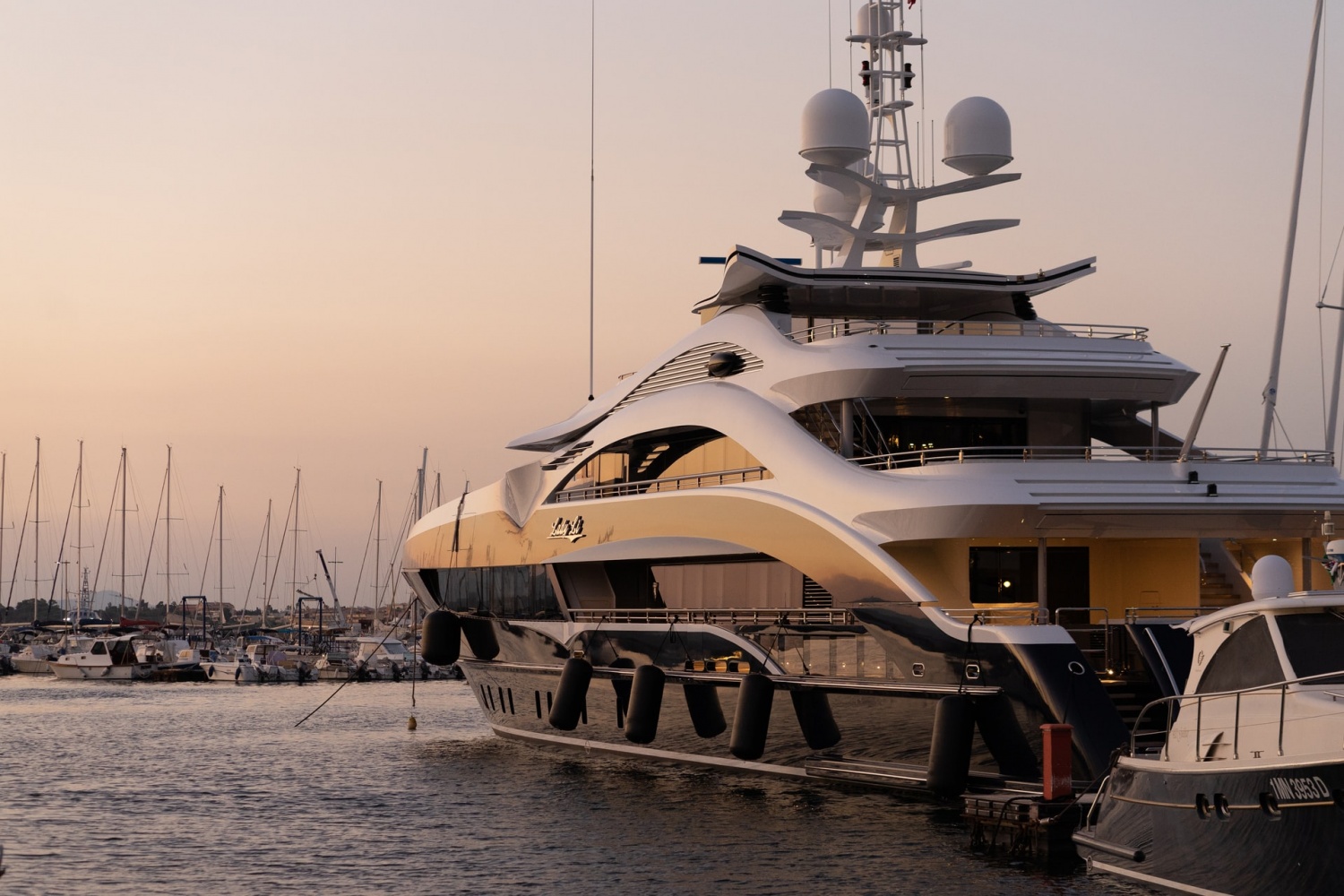 Virtual Metaverse Yacht Sold for $650K in The Sandbox