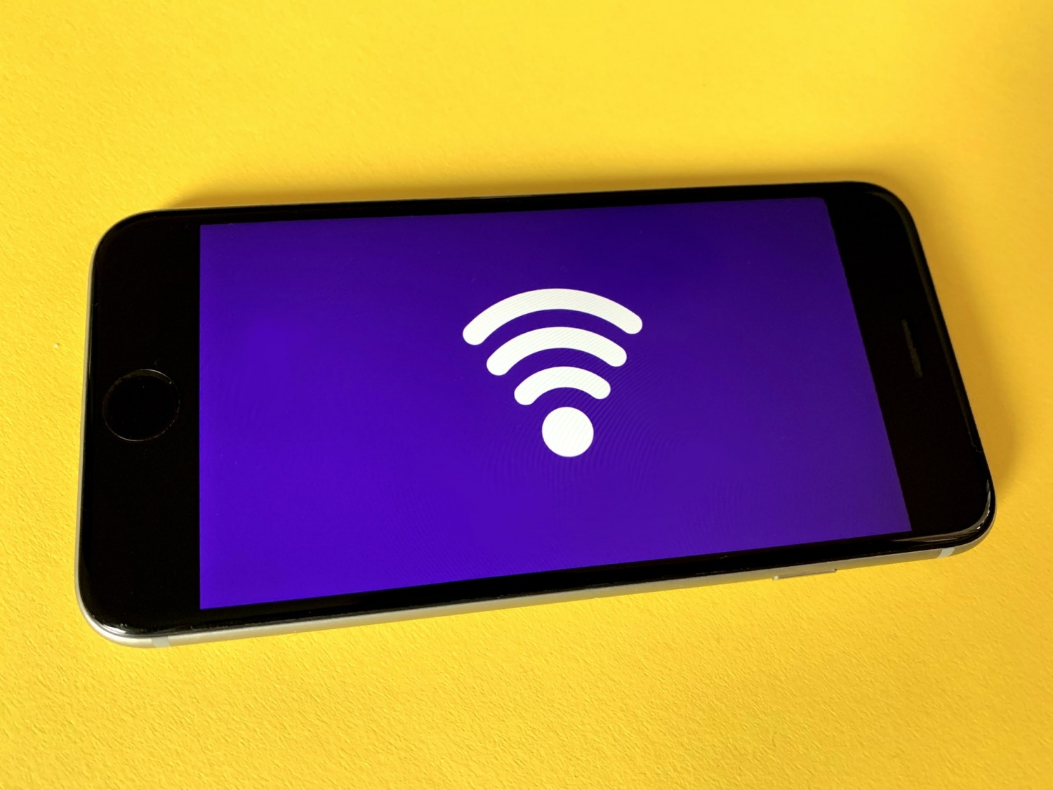 FCC Rules WiFi 6E Could Hit 1-2GBps | New Standard for Fast Internet?