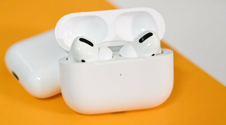 AirPods Pro 2 to Have Charging Case With Sound Locator! Other Features Leaked by Ming-Chi Kuo