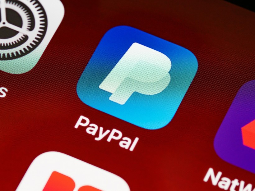 PayPal Could Launch Own Stablecoin as Evidence Found in iPhone App | Founding CEO Bill Harris Called Top Crypto a Scam
