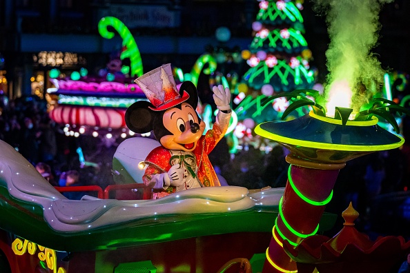 Disney’s Patent Suggest It’s Entering the Metaverse As Well—Here’s What to Expect 