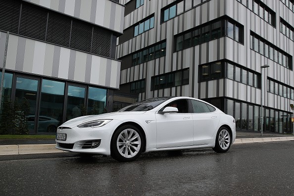 Tesla Phantom Braking Experienced by Some EV Owners! NHTSA Receives More Than 100 Complaints