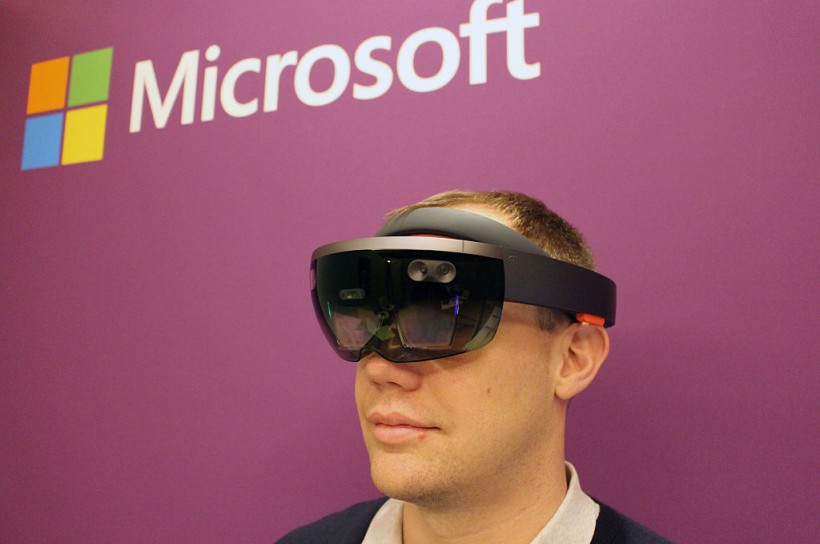 Microsoft HoloLens