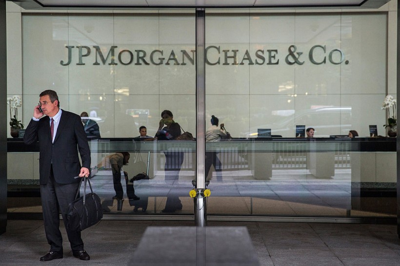 JPMorgan Arrives in Metaverse After Opening VR Lounge in Decentraland
