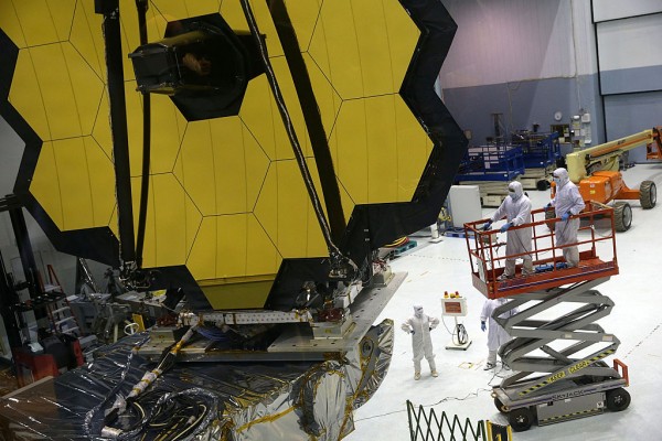 James Webb Space Telescope Uses Fine Guidance Sensor to Lock on a Star For the First Time