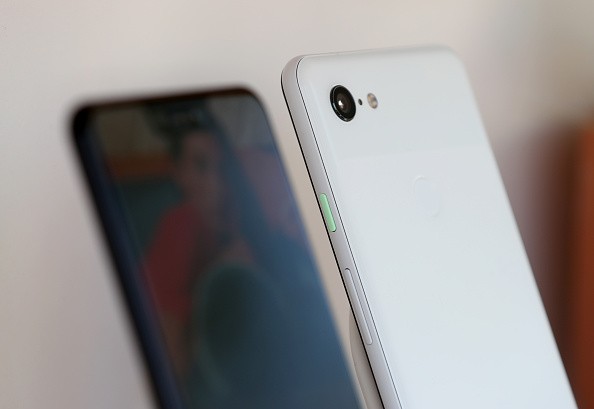 Google Says Few Pixel 6 Owners Suffer From WiFi Issue—Fix Included in March Software Update