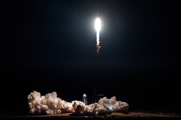 SpaceX Starlink发射成功!50颗新卫星进入轨道——埃隆·马斯克离他的目标还有多远?