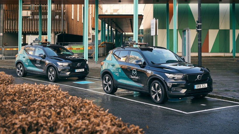 Volvo Wireless Charging Taxis in Sweden