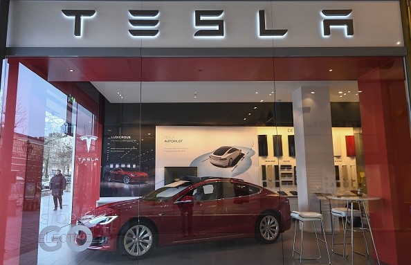 Tesla Oklahoma Service Centers, Stores Might Shut Down Due To Possible Direct Sale Ban