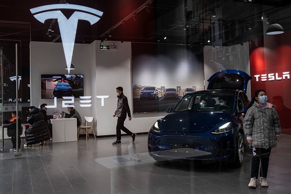 Ukrainian Tesla Employees To Receive 3-Month Pay If They'll Be Required To Defend the Country