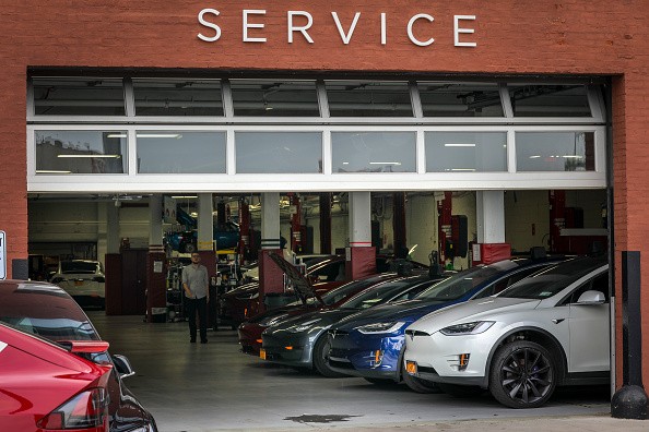 Ukrainian Tesla Employees To Receive 3-Month Pay If They'll Be Required To Defend the Country