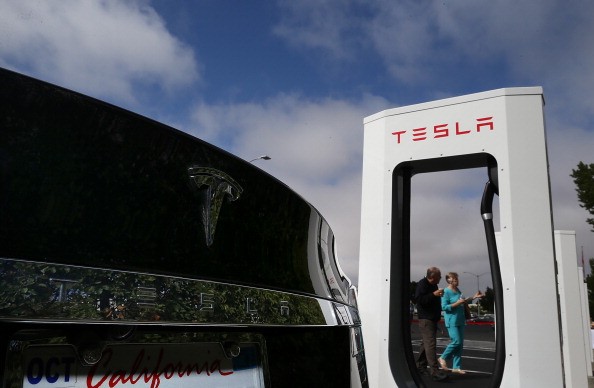Tesla Supercharger Membership for Non-Tesla EV Owners Debuts