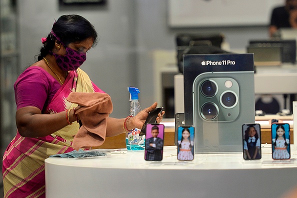 India Says NO To Apple's Refurbished iPhones! Competitors Allegedly Encouraged the Decision? 