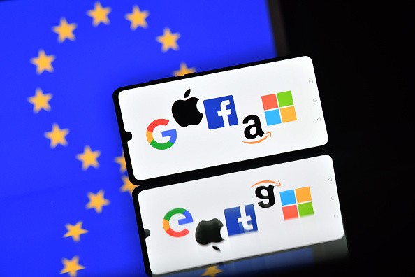 Apple, Google, Other Tech Firms' Product Favoritism To Be Prevented | DOJ Endorses New Antitrust Bill 