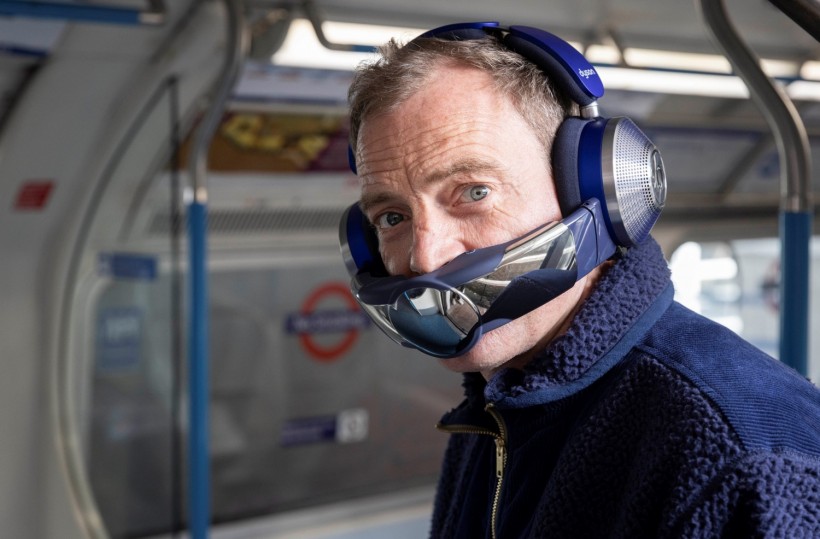 Dyson's headphone air purifiers in full work on London bus