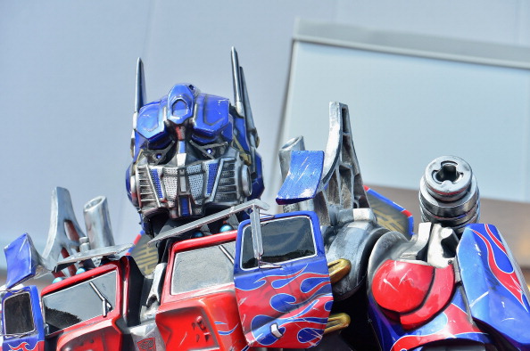 Self-Transforming Optimus Prime Truck/Robot Returns! Now with Transforming Trailer Too? 