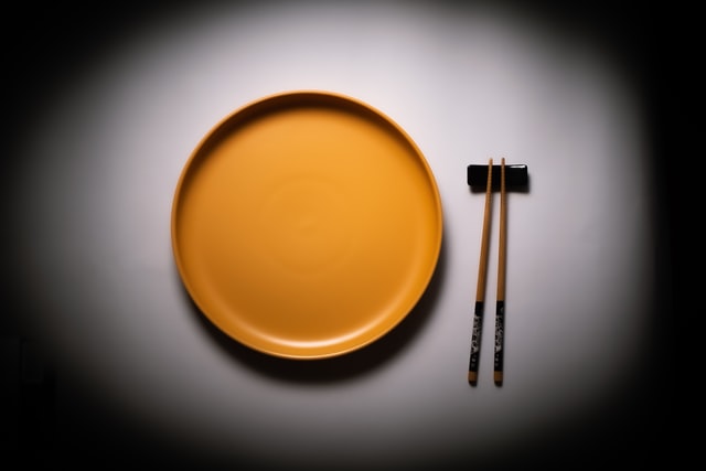 New Electric Chopsticks Make Food 1.5x Tastier—Helping Japan Achieve Its 20% Less Salt Consumption 