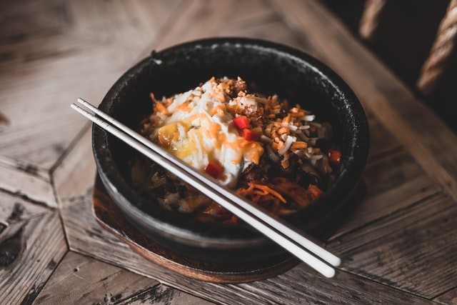 New Electric Chopsticks Make Food 1.5x Tastier—Helping Japan Achieve Its 20% Less Salt Consumption 