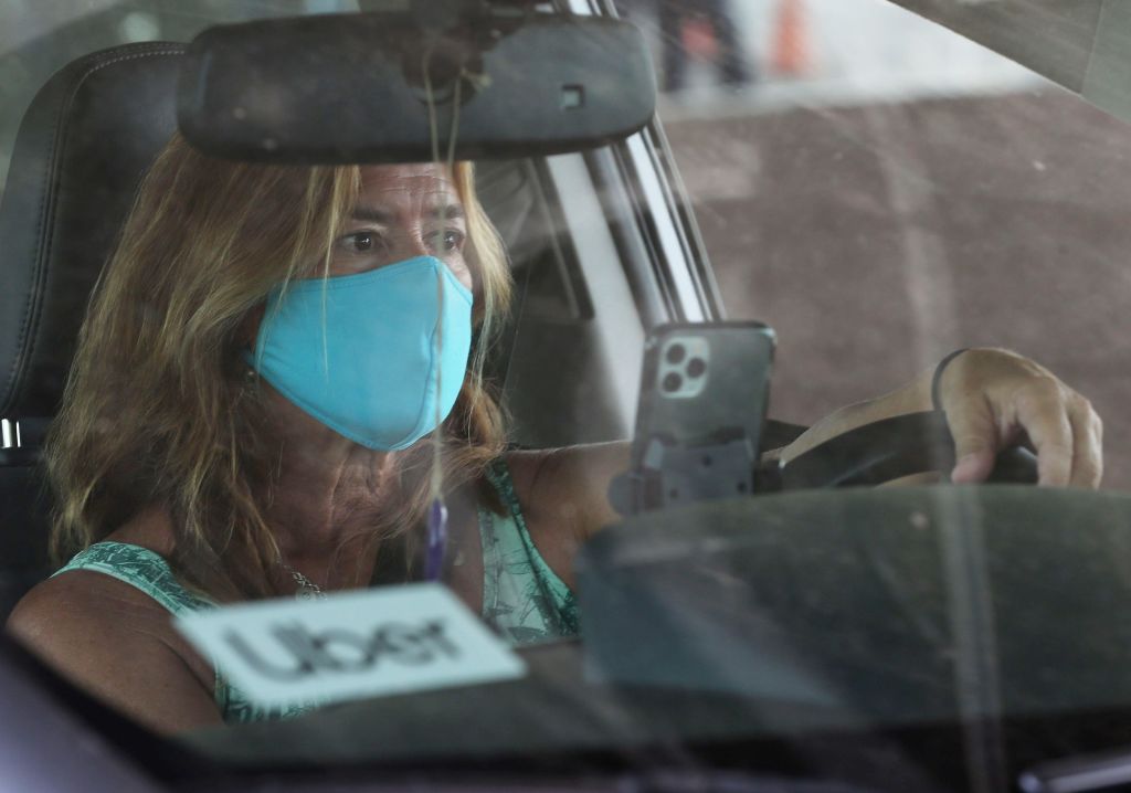 Uber and Lyft Drop Face Mask Requirements on Ride Sharing, As Per CDC