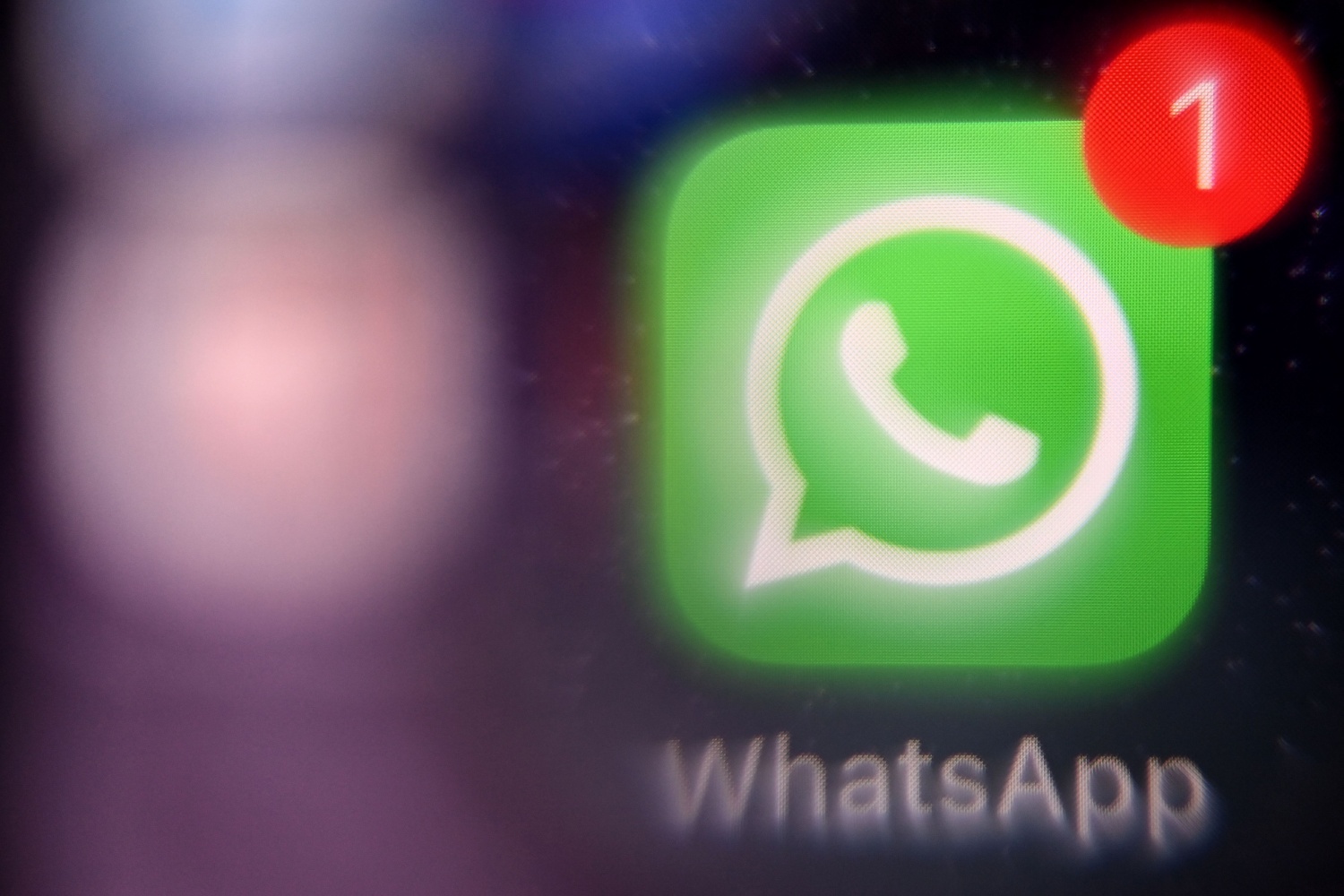 “WhatsApp Brings Out ‘Keep in Chat’ Feature Allowing Users to Save Disappearing Messages