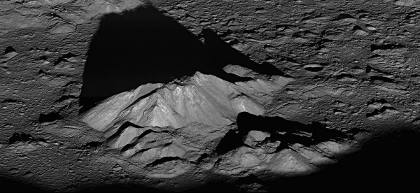 [IN PHOTOS] Imágenes tomadas desde y alrededor de la Luna por el Lunar Reconnaissance Orbiter