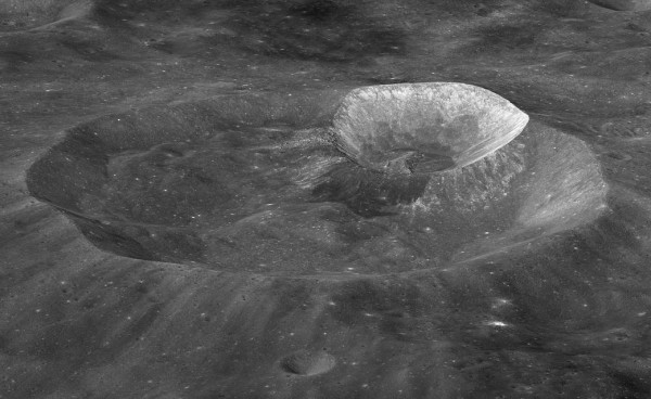 [IN PHOTOS]    Imágenes tomadas desde y alrededor de la Luna por el Lunar Reconnaissance Orbiter