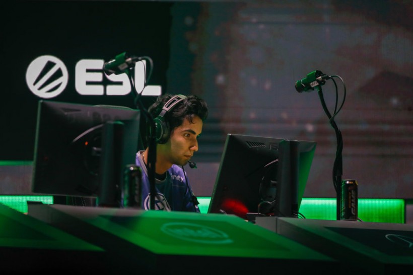 [Esports] How 'Dota 2' Prodigy SumaiL Dazzles the Pro Scene With His Skills 