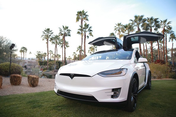 Tesla Model X Delivery Date Pushed To 2023; Who are the Affected Buyers?